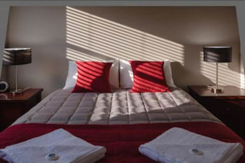 Hamilton On Everton - Events Australia 4