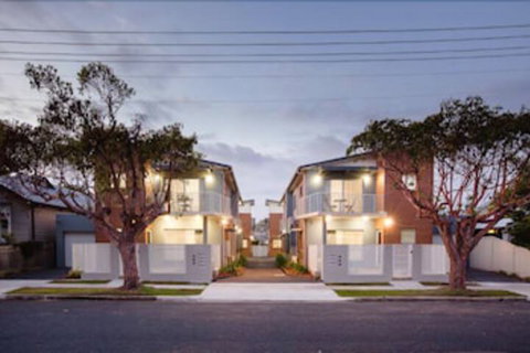 Hamilton On Everton - Events Australia 0