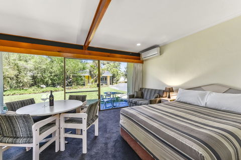 William Macintosh Motor Lodge - Events Australia 1