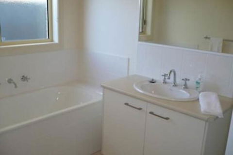 Kennedy Holiday Resort - Accommodation Europe 1