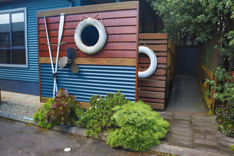 Strahan Bungalows - Events Australia 0