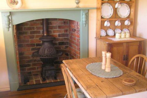 Valleyfield Cottage - Events Australia 1