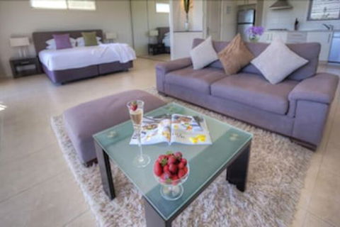 Azjure Studio Retreat - Events Australia 4