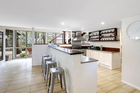 A Perfect Stay - Jimmy's Beach House - Events Australia 4