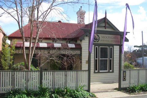 Moongate Accommodation - Events Australia 6