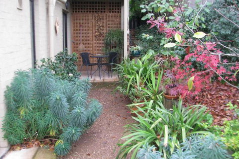 Moongate Accommodation - Events Australia 0