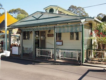 Pleasurelea Tourist Resort And Caravan Park - Events Australia 3