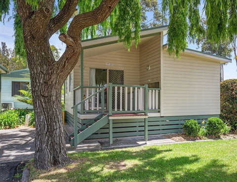 Pleasurelea Tourist Resort And Caravan Park - Events Australia 4