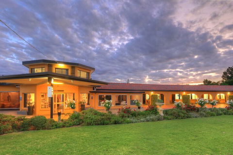Twin Swans Motel - Tourism Bookings 3