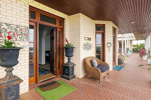 Fairway Manor Accommodation - Events Australia 1