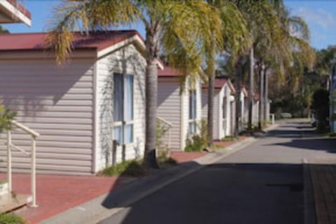 Lifestyle Village Redhead - Tourism Bookings 1