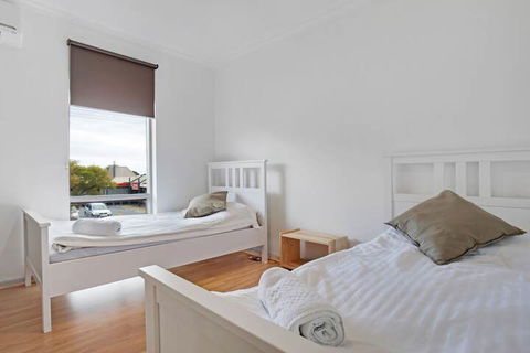 Adelaide Holiday Homes - Events Australia 1