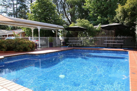 Barrass's John Bright Motor Inn - Events Australia 2