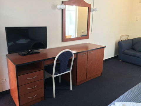 Town & Country Motel - Tourism Bookings 2