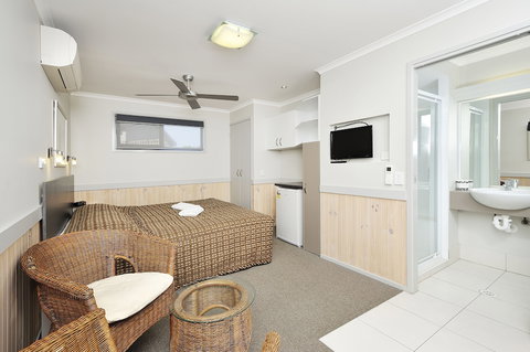 NRMA Sydney Lakeside Holiday Park - Accommodation Europe 5