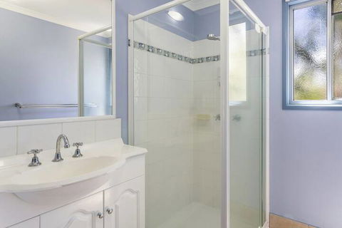 Lake Tinaroo Holiday Park - Events Australia 5