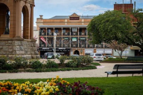 Bathurst Royal Apartments - Events Australia 0