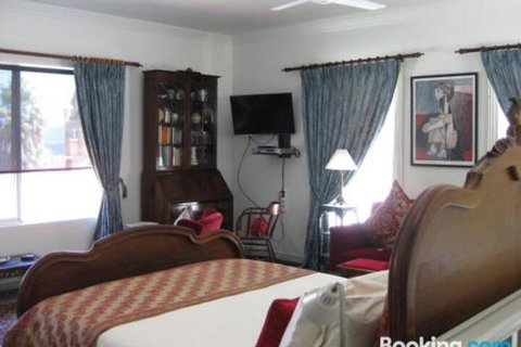 Three Chimneys Bed & Breakfast Boutique Guest House - Events Australia 7