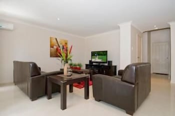 Bay Hideaway Resort - Accommodation Europe 6