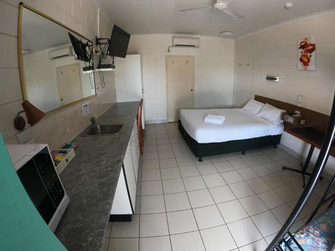 Coolabah Motel Townsville - Tourism Bookings 3