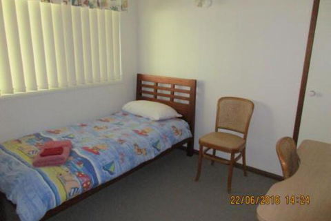 Anchor In - Accommodation Europe 6