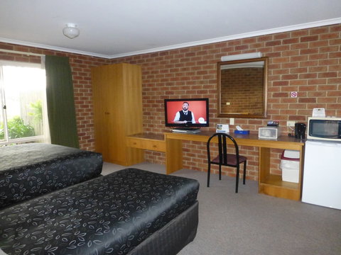 Inverloch Central Motor Inn - Events Australia 4