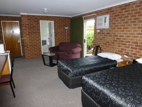 Inverloch Central Motor Inn - Events Australia 3