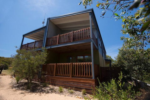 The Lakes Beachfront Holiday Park - Events Australia 1