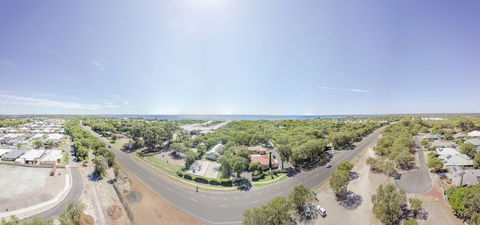 Amblin Holiday Park - Events Australia 0