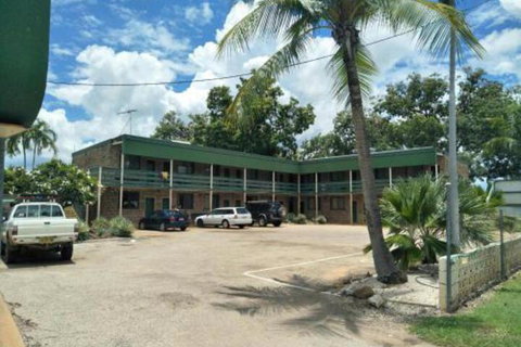 Palm Court Backpackers - Events Australia 0