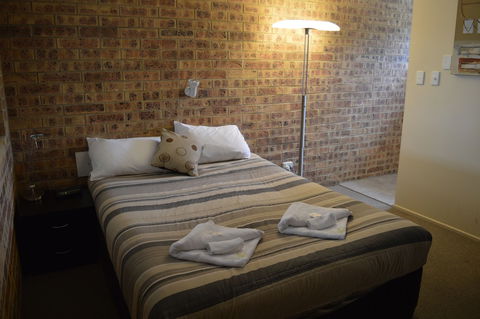 Golden Beach Motor Inn - Events Australia 4