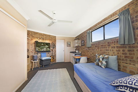 Golden Beach Motor Inn - Events Australia 3