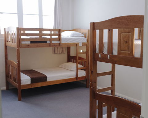 Mad Monkey Backpackers On Broadway - Adults Only - Tourism Bookings 6