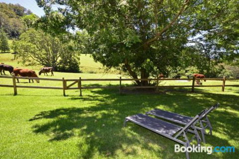 Secrets At Cedar Grove - Accommodation Europe 2