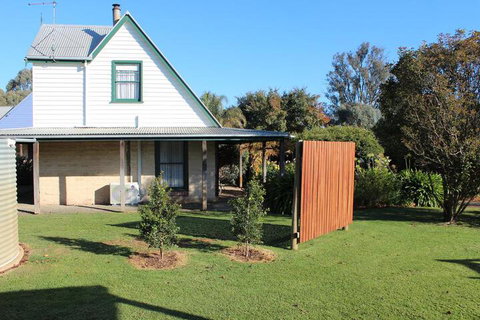 Elinike Guest Cottages - Events Australia 2