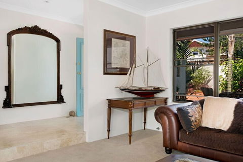 Cronulla Beach House B&B - Accommodation Europe 5