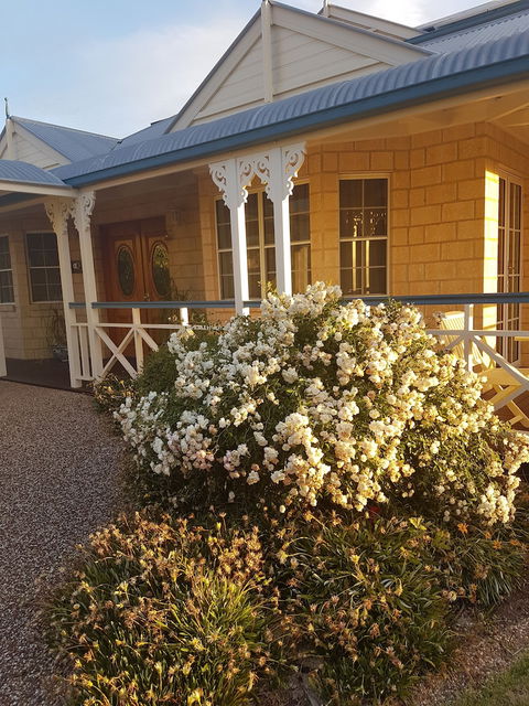 Grovely House Bed & Breakfast - Events Australia 0