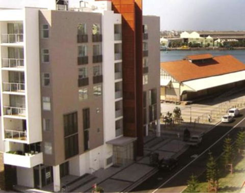 Honeysuckle Executive Suites - Accommodation Europe 5