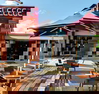 Golden Fleece Hotel - Events Australia