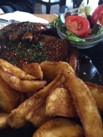 Comunn Na Feinne Hotel - Events Australia 0