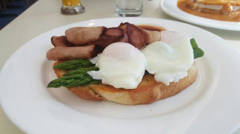 Hughzies Lakeside Brasserie - Events Australia 0