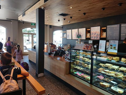 Starbucks - Tourism Bookings 0