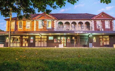 Swansea Hotel - Tourism Bookings 0