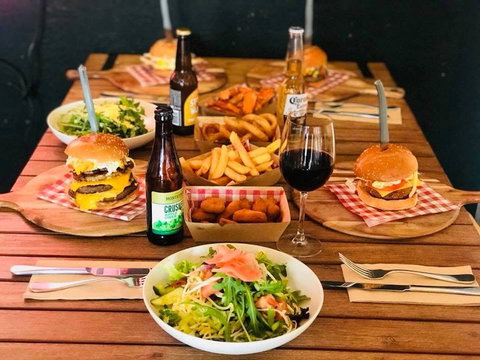 Kyneton Hotel - Events Australia 0