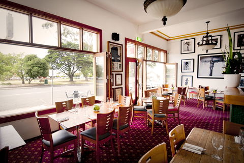 Elephant And Castle Hotel - Events Australia 1
