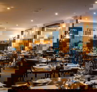 Deco Wine Bar and Restaurant - Accommodation Europe