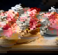 Icky Sticky Patisserie - Tourism Bookings
