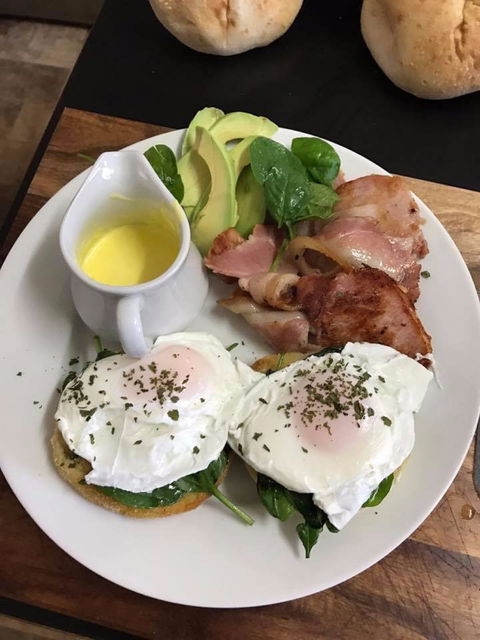 Wafflin On Cafe - Accommodation Europe 1