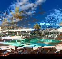 Oasis Pool Bar - Events Australia