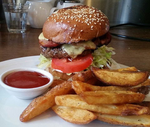 Mrs. Smith's Hotel Restaurant - Events Australia 0